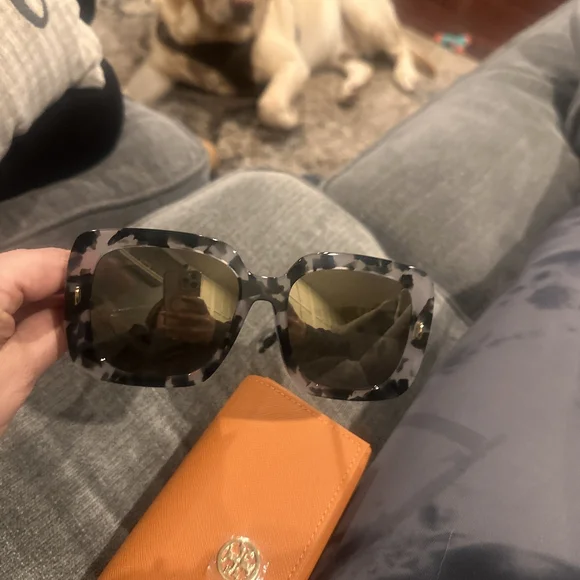 Tory Burch sunglasses - Picture 4 of 16